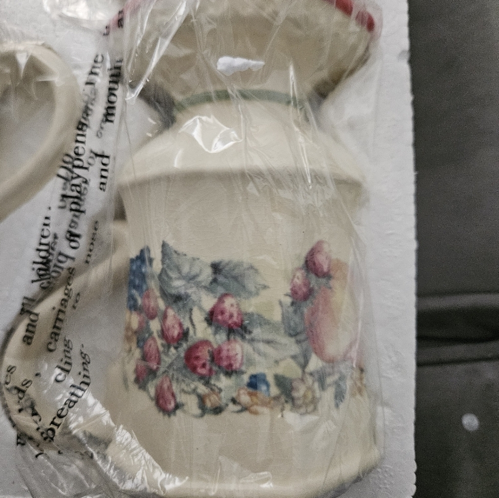 New Vintage Avon Mugs, Apple Series Sweet Country Harvest Ceramic Pedestal Mugs - Picture 6 of 6